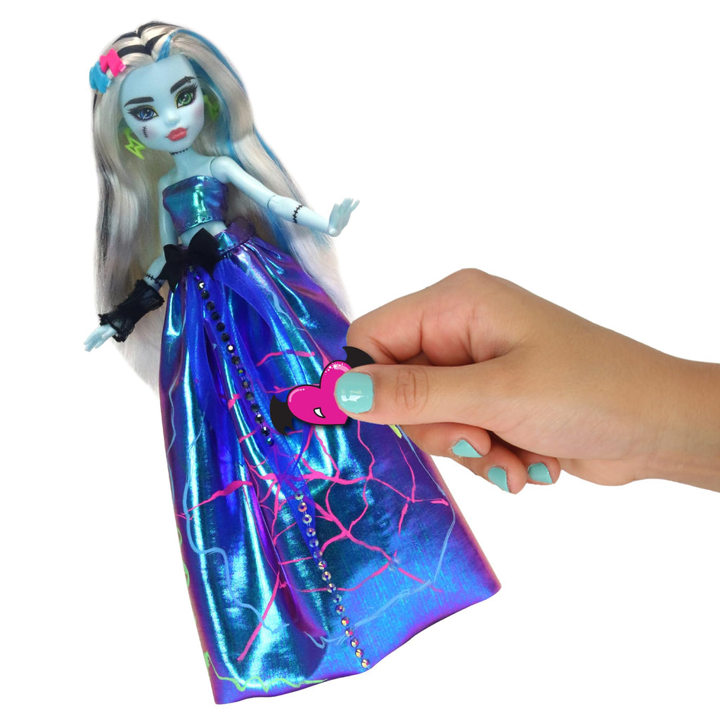 DIY Doll Clothing Craft Kit with Fabric & Sketchbook J56072