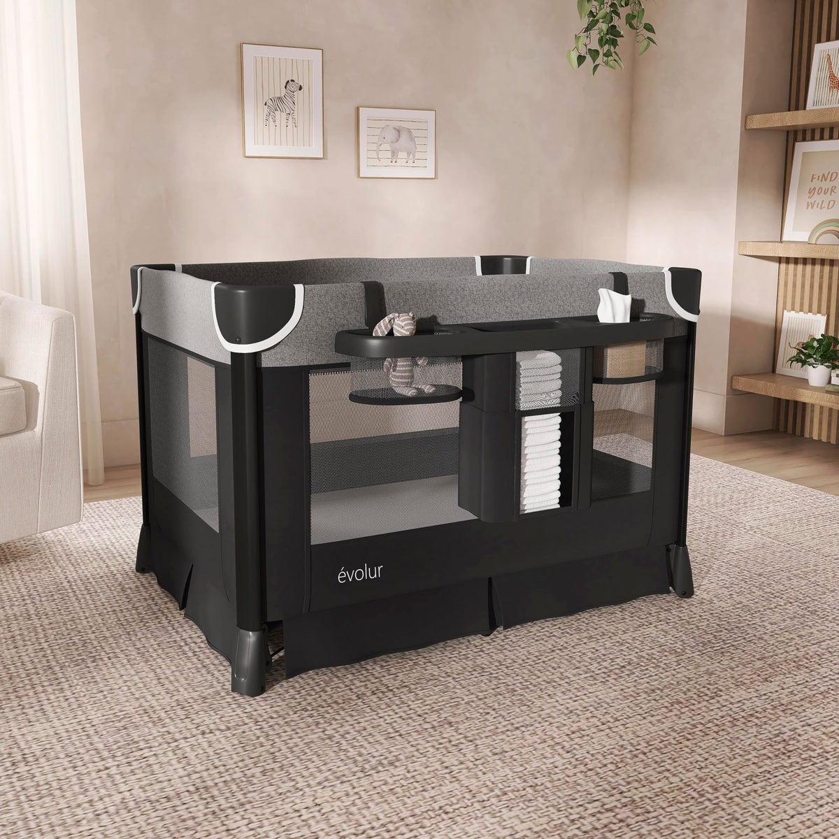 Portable Playard with Bassinet & Changing Table T740